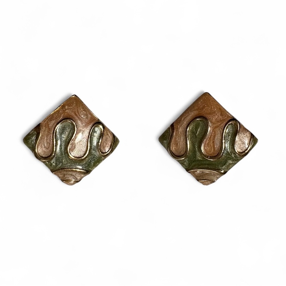 80s Peach and Green Geometric Enamel Clip On Earrings